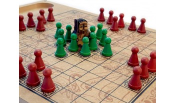 Hnefatafl - O Jogo de Tabuleiro dos Vikings - NINA BRINQUEDOS